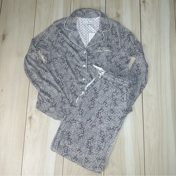 Karen Neuburger Other - Karen Neuburger Pajama Set Women's Small Neutral Ditsy Print 2 Piece NWT‎